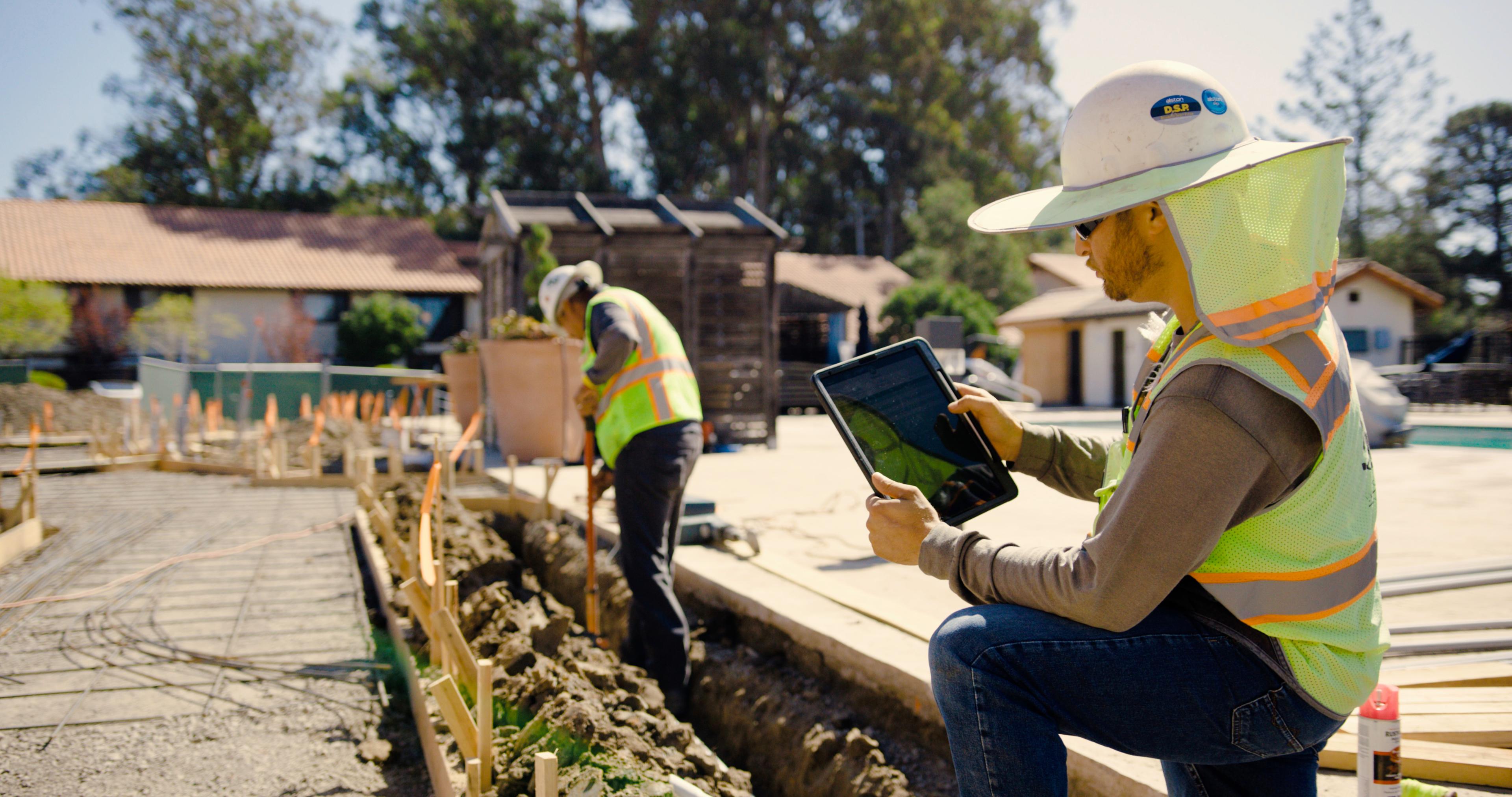 Paid | Landscaping Buyer's Guide (Short Form) | Hero > Featured Content